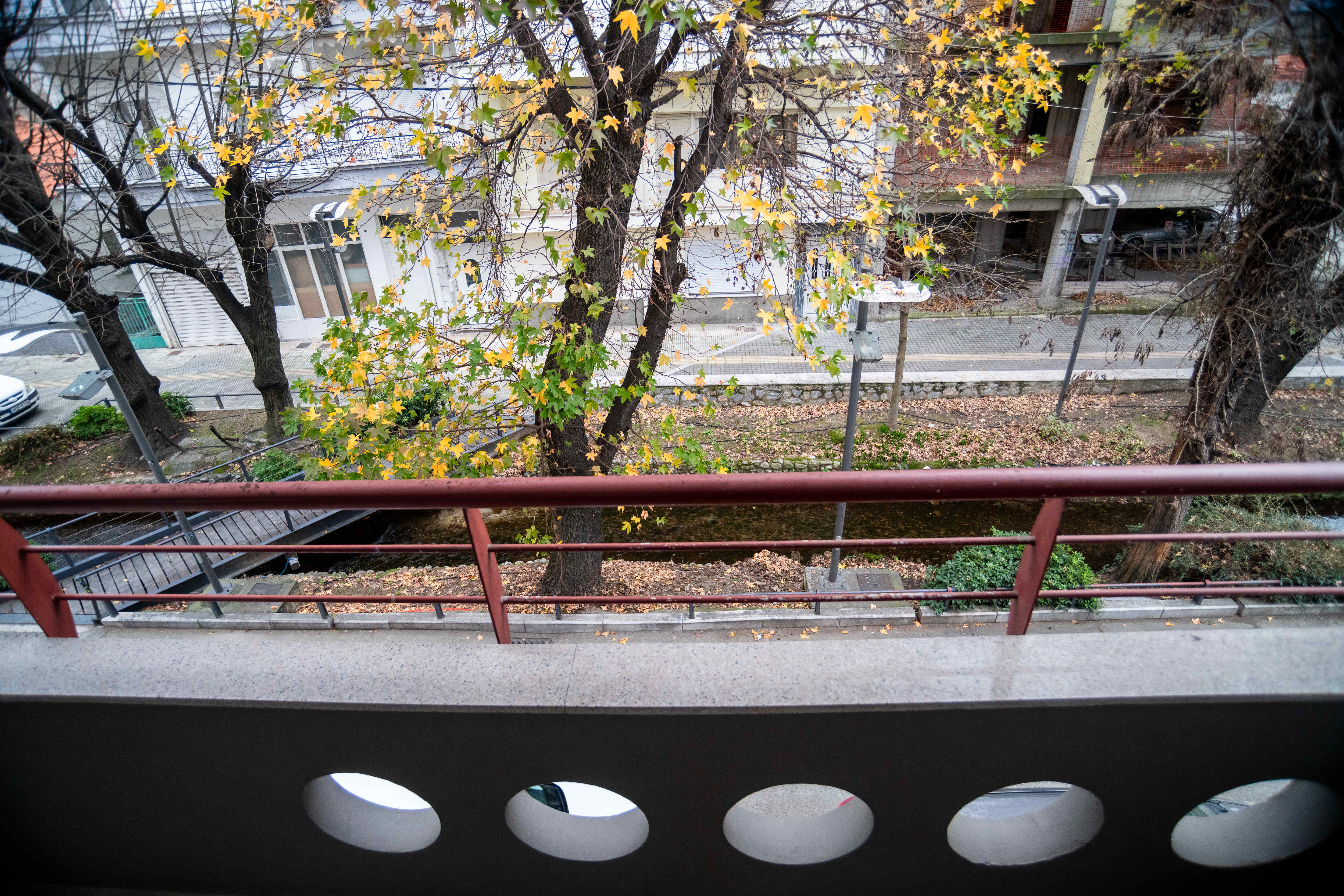 Central & Riverfront Apartment (1) — photo 7