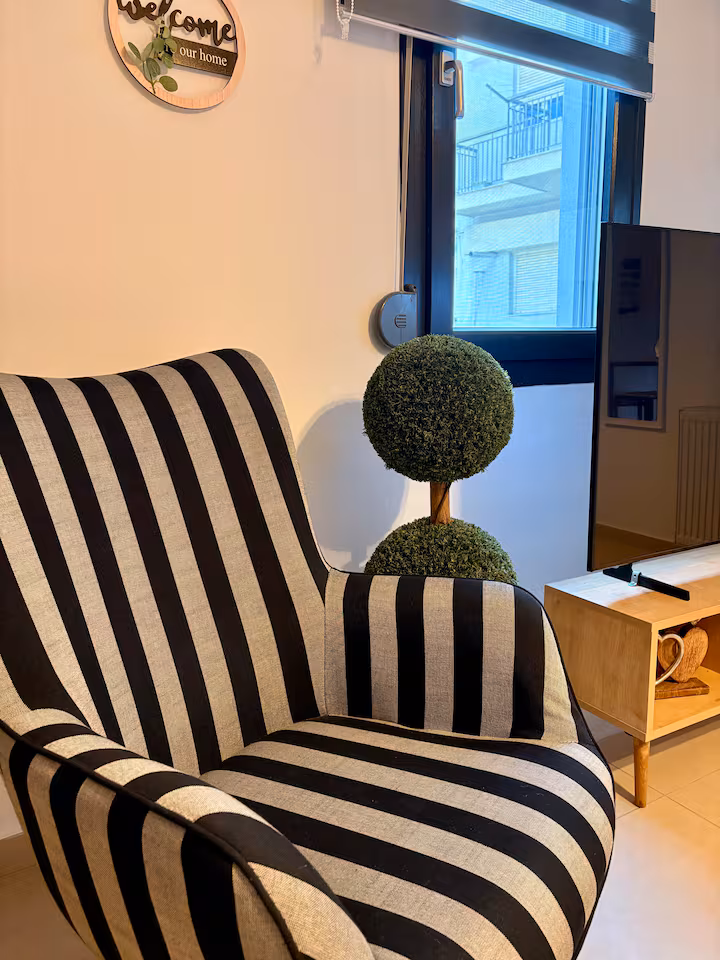 Central & Riverfront Apartment (2) — photo 5